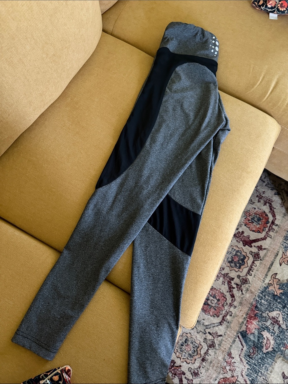 Women’s High-Waist Gray & Black Leggings